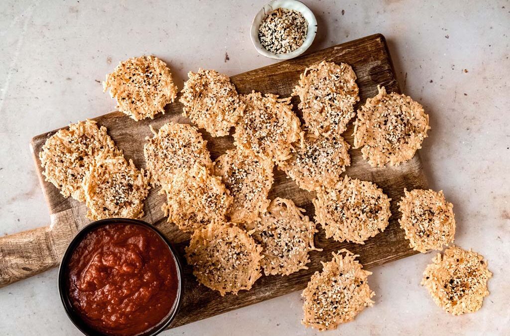 Everything Bagel Parmesan Cheese Crisps