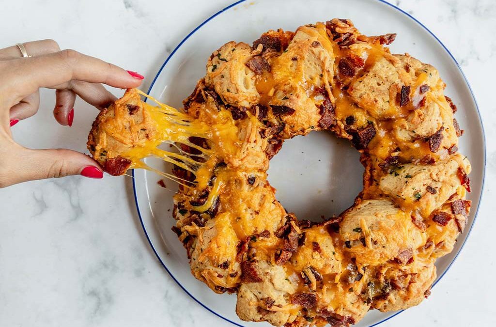 Cheddar-Bacon Pull Apart Bread