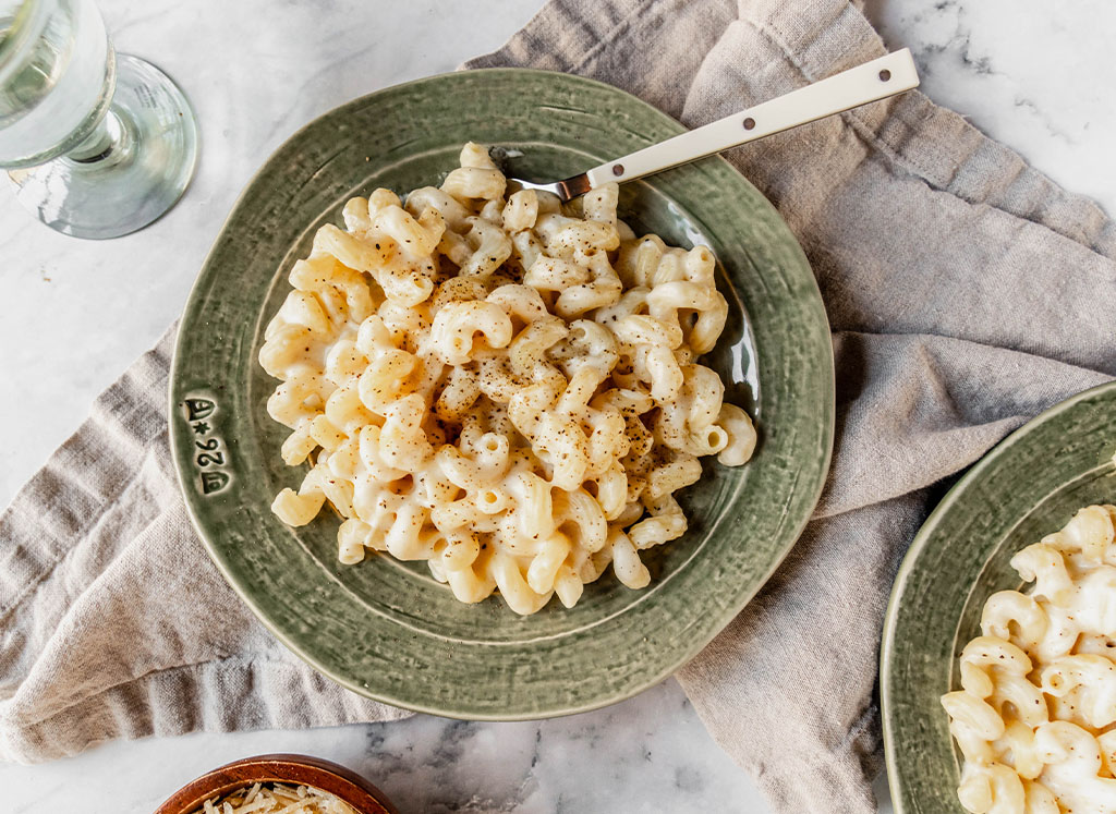 Creamy Cavatappi Cacio e Pepe