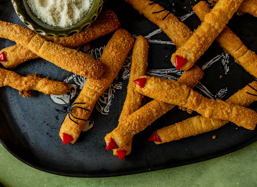 Spooky Breadstick Fingers